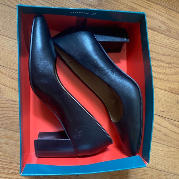 Brand new Aerosoles pumps - Picture 3 of 3